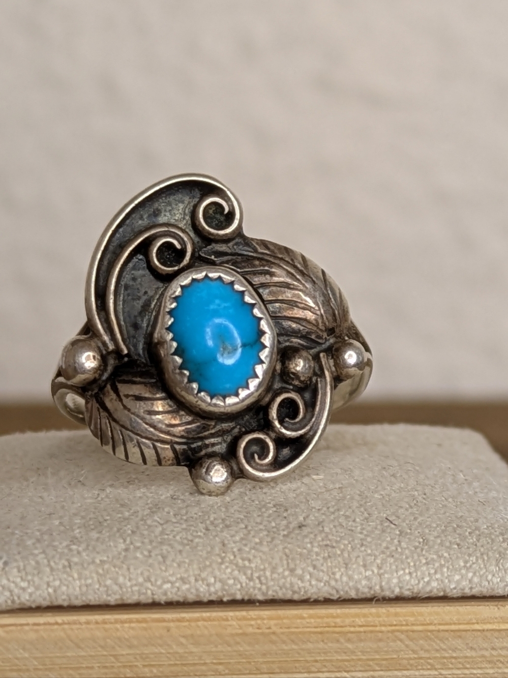 Navajo Manygoats Sterling Silver Turquoise Ring Size 8 Leaf Scroll